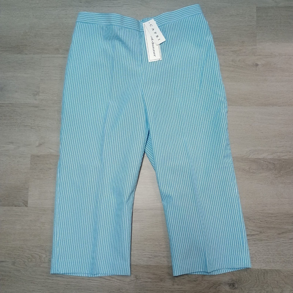 Alfred Dunner Blue White Stripe Light Weight Capri Pants Size 10